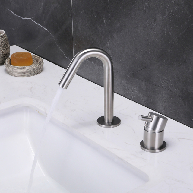 304 الفولاذ المقاوم للصدأ المصقول الذهب اثنين من حفرة مقبض منفصل بالوعة الحمام الحنفية