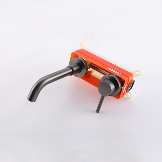 فاخر 304 الفولاذ المقاوم للصدأ بندقية رمادي جدار جبل بالوعة الحمام الحنفية