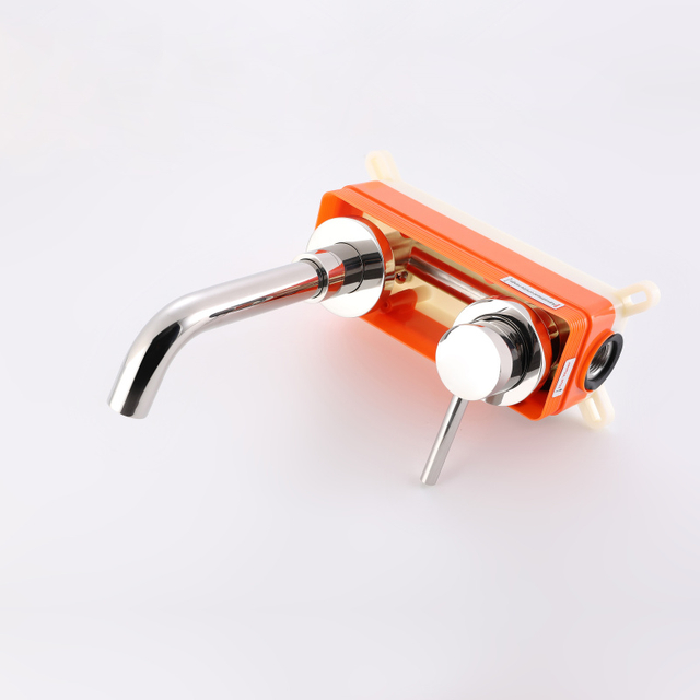 فاخر 304 الفولاذ المقاوم للصدأ الكروم جدار جبل بالوعة الحمام الحنفية