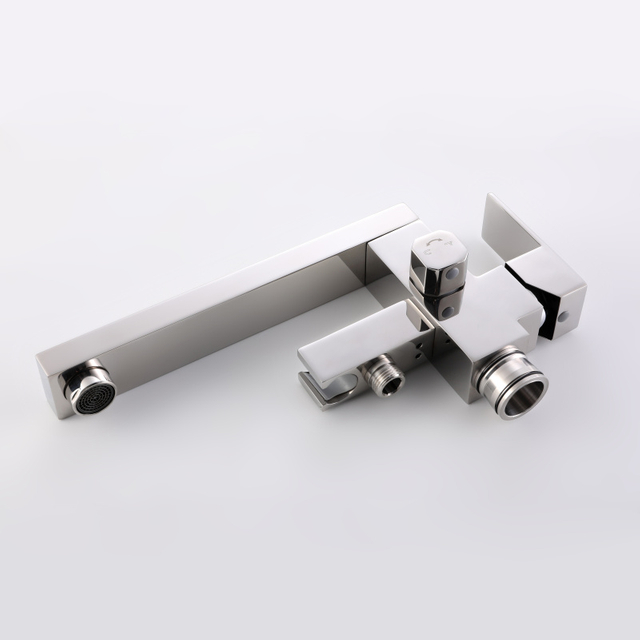 CUPC مربع عالي الجودة 304 من الفولاذ المقاوم للصدأ الكروم متعدد الوظائف دش أرضية الحمام صنابير حوض الاستحمام القائمة بذاتها 