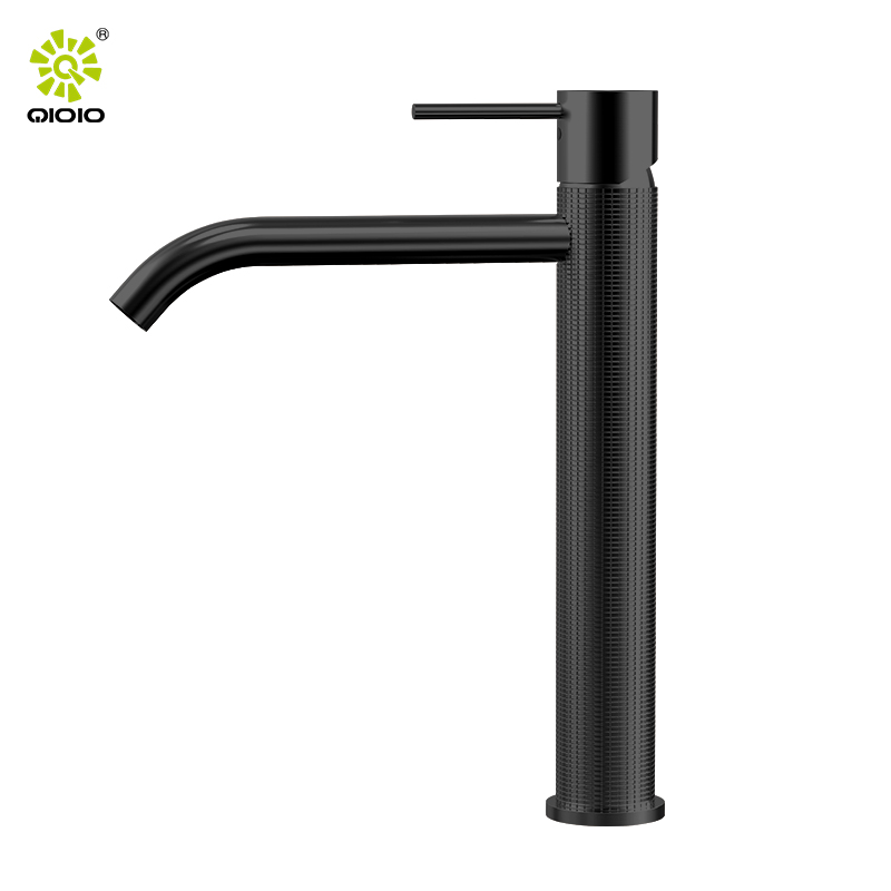 صنبور حوض المطبخ مع البخاخ