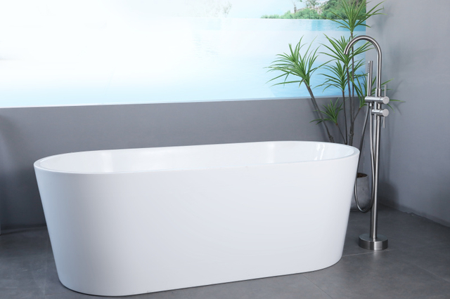 CUPC جودة عالية الموضة الحديثة 304 الفولاذ المقاوم للصدأ الساخن والبارد مختلط متعدد الوظائف أرضية الحمام دش قائم بذاته صنبور حوض الاستحمام